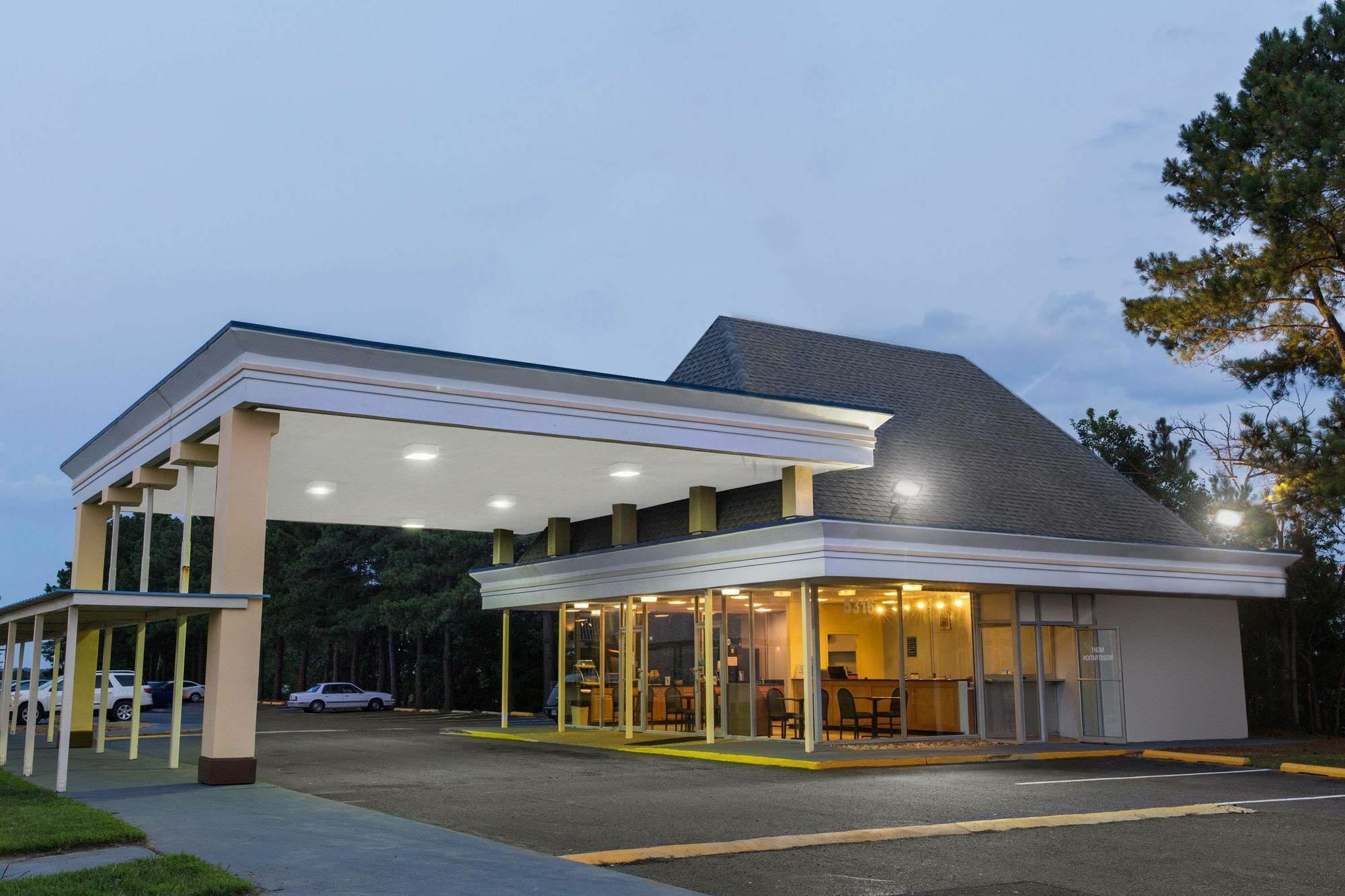 Garden Inn Fredricksburg South Fredericksburg Exterior foto
